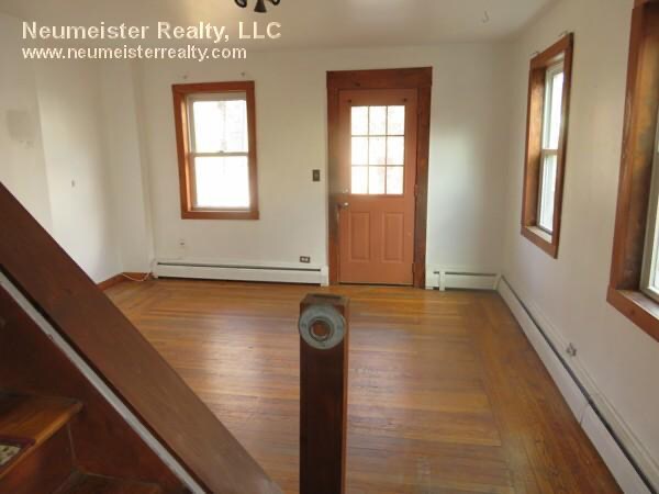 Building Photo - 354 Hurley St