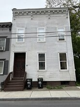 Building Photo - 44 Osborne St
