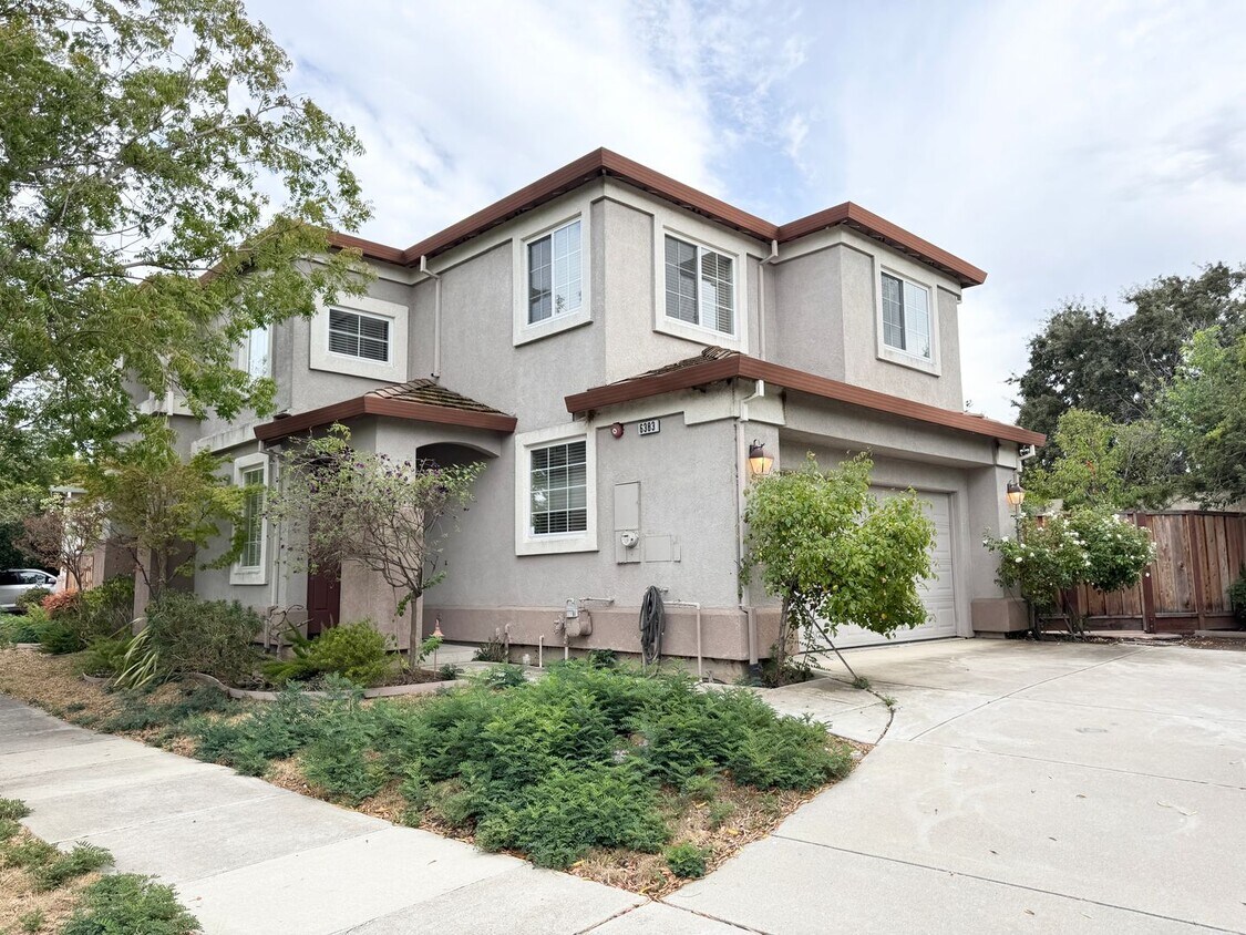 Foto principal - Great Shape North Livermore Single Family ...