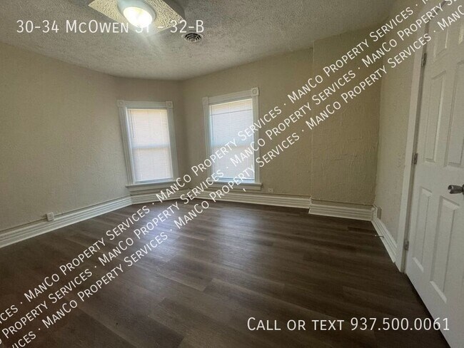 Foto del edificio - 30-34 McOwen St-32-B