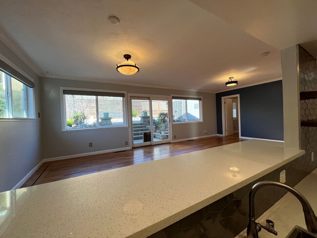 Building Photo - 3 Bedroom Upgraded House in San Leandro!!!...