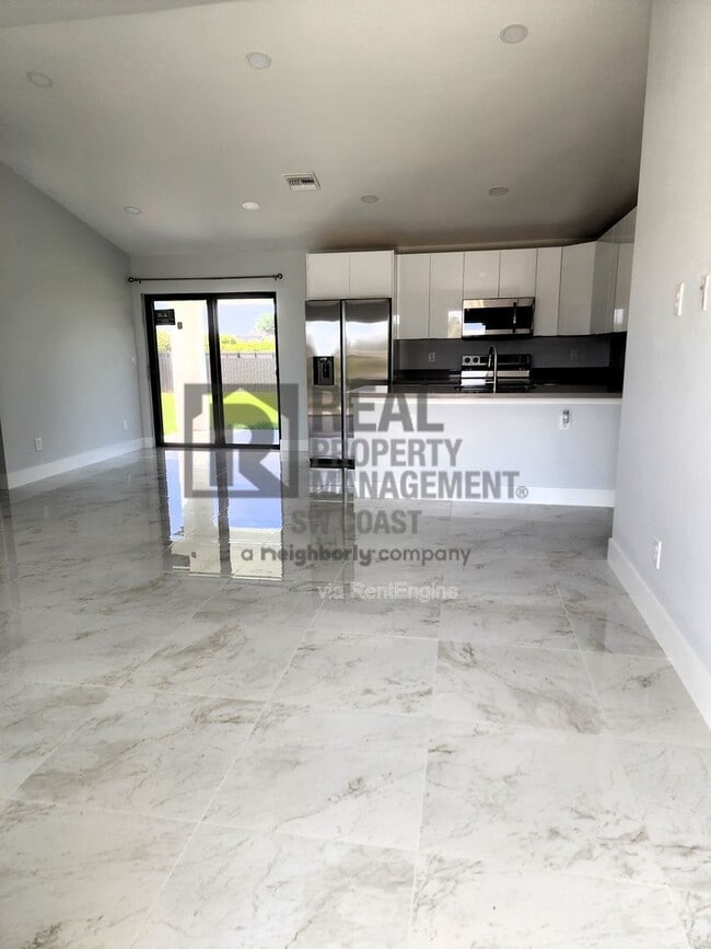 Foto del edificio - 2906 68th St W