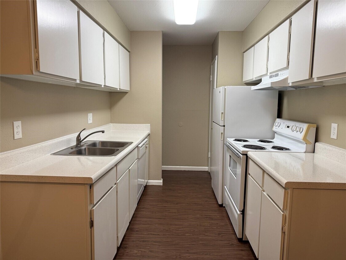 Foto del edificio - 2200 Cypress Landing Rd