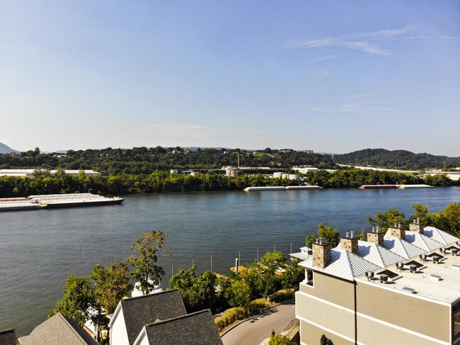 Building Photo - 513 Mariner Way