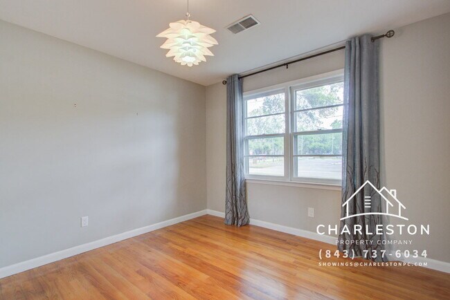 Foto del edificio - 1502 Woodcrest Ave