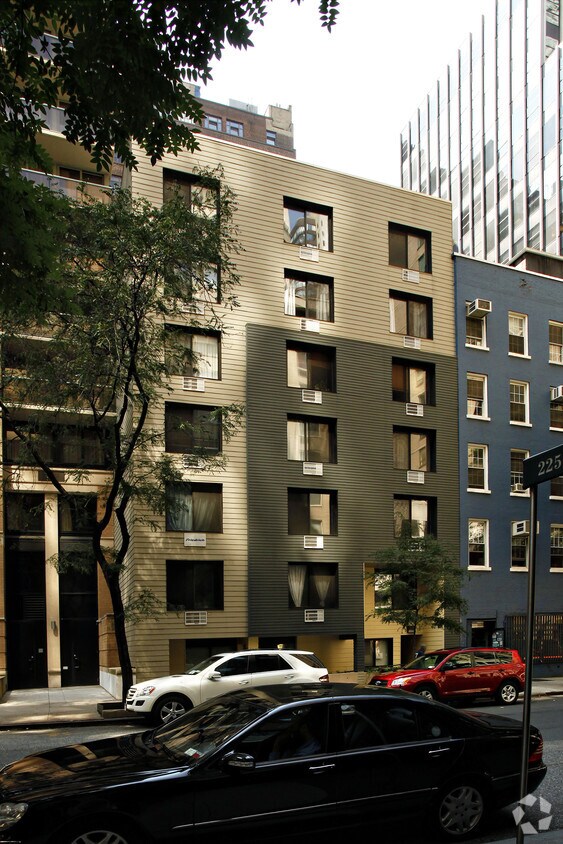 Primary Photo - 228-230 E 46th St