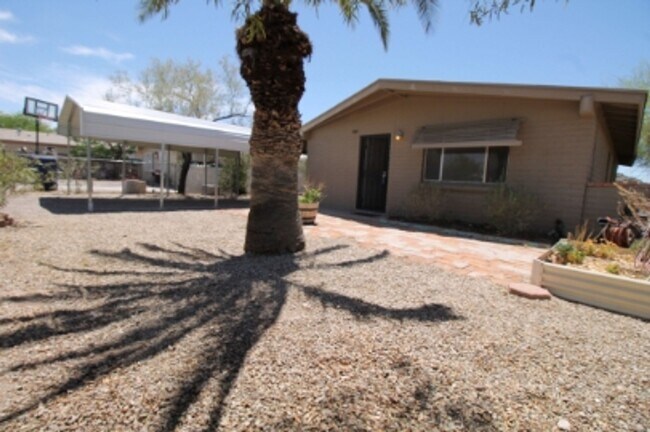 Foto del edificio - 3 bed 2 bath Mobile Home Available