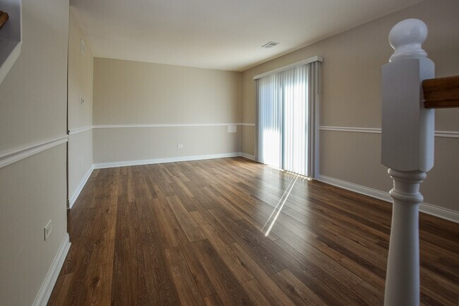 Foto del edificio - 12739 Kenneth Ave