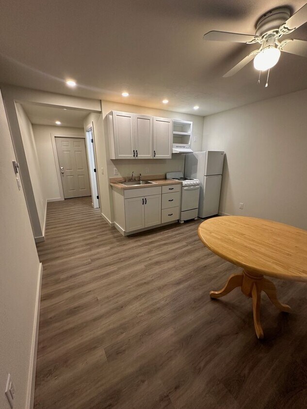 Foto principal - 120 N E St
