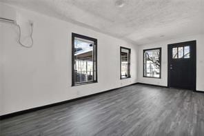 Building Photo - 1504 Luzon St