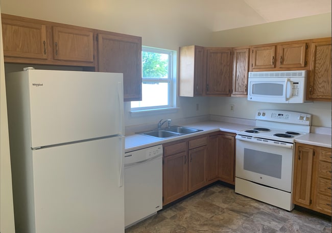 Building Photo - 1319 Tedlee Dr