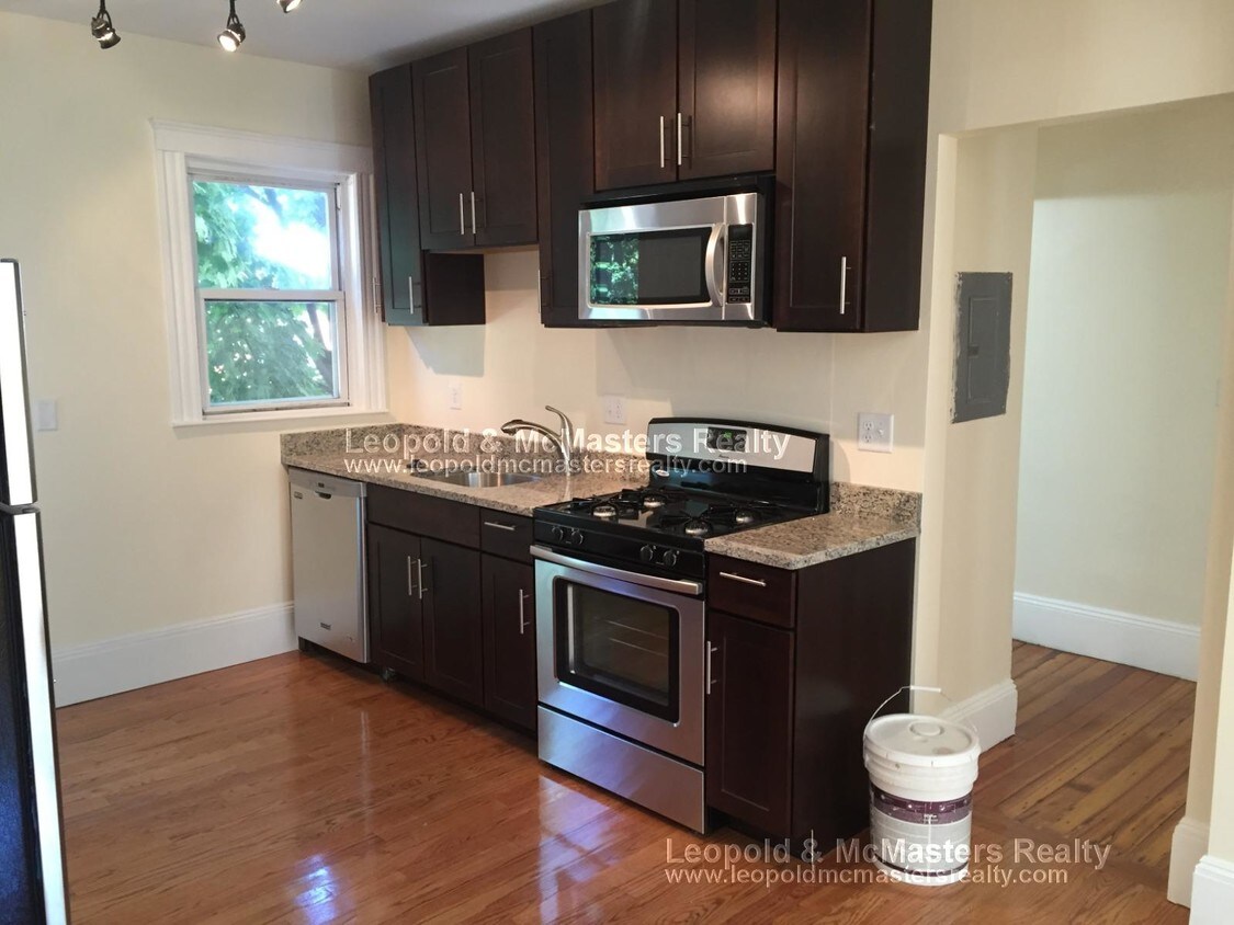 Foto del edificio - Room for rent in a 3 BD