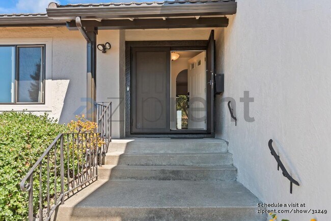 Building Photo - 7900 Hansom Dr