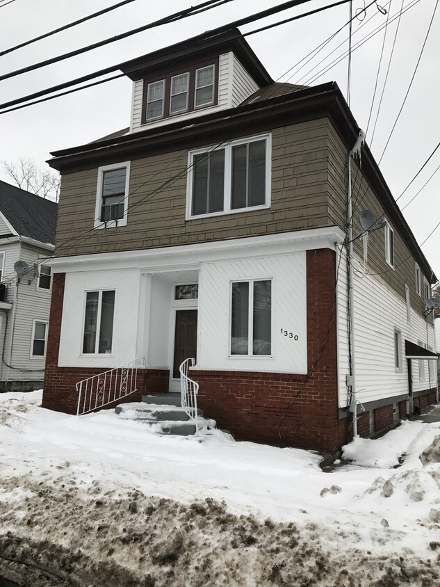 Primary Photo - 1330 Electric Ave