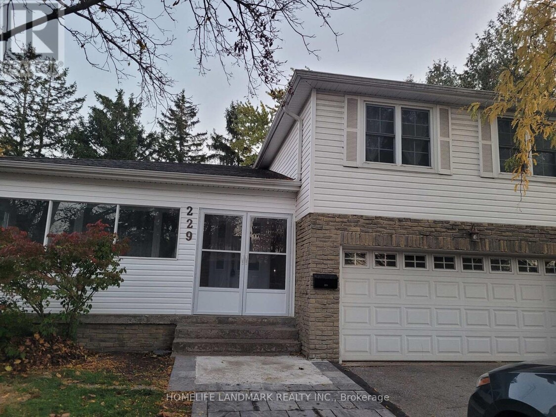 Photo principale - 229 Chartland Blvd S