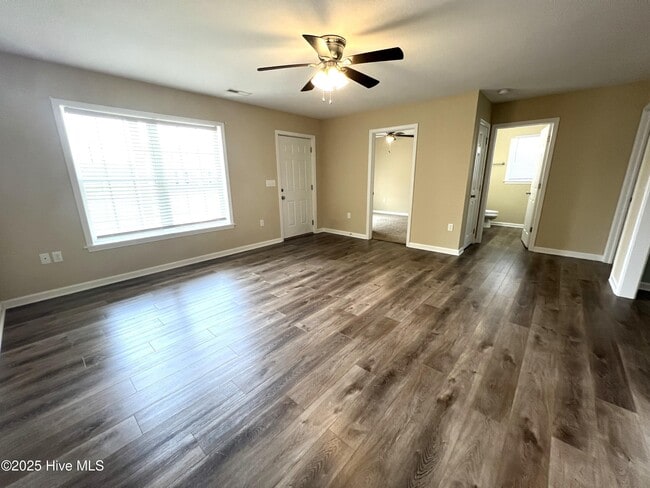 Building Photo - 121 Nugget Trl