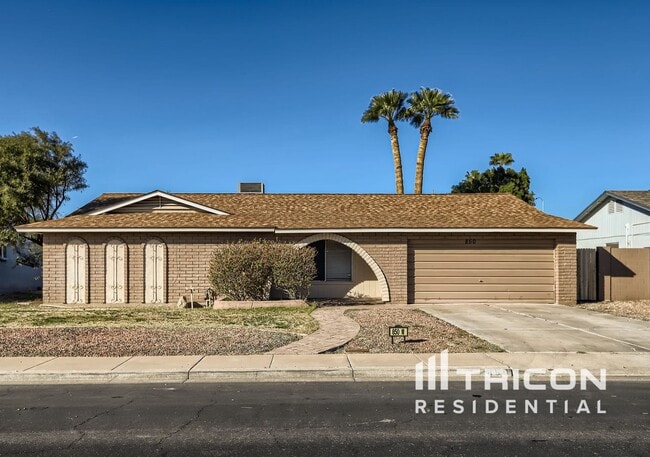 Building Photo - 850 W Lobo Ave