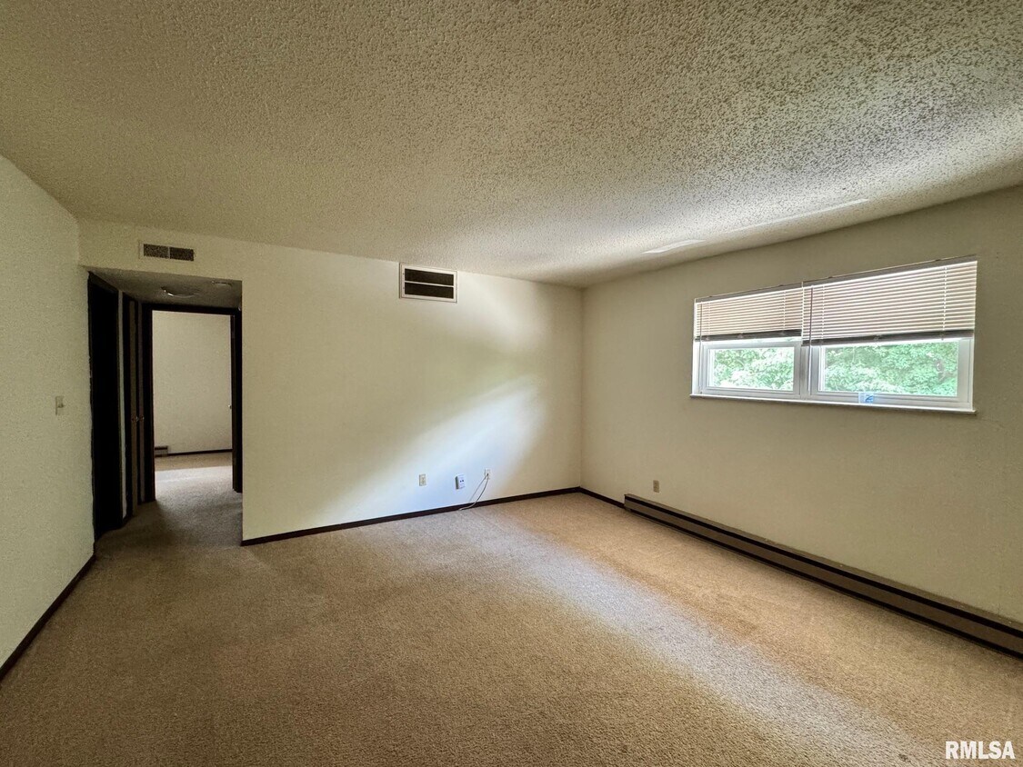 Foto del edificio - 2070 W Washington St