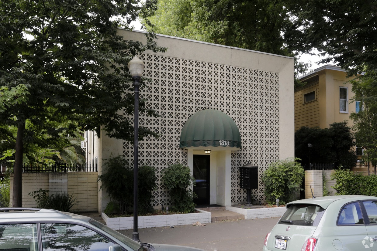 Building Photo - 1818 P St