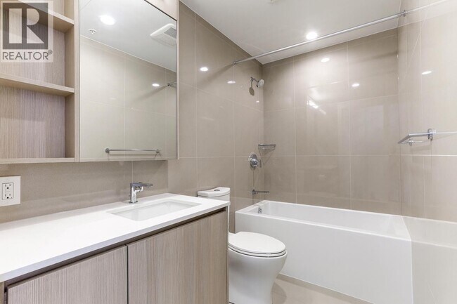 Building Photo - 618 Carnarvon St