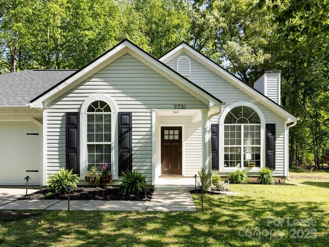 Building Photo - 7731 Ivy Hollow Dr