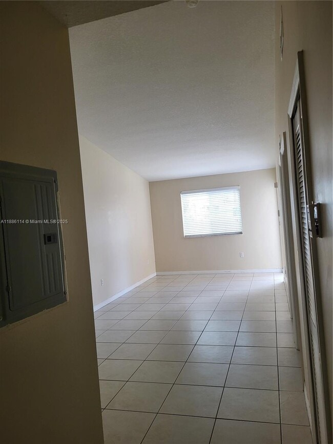 Foto del edificio - 2701 SE 12th Rd