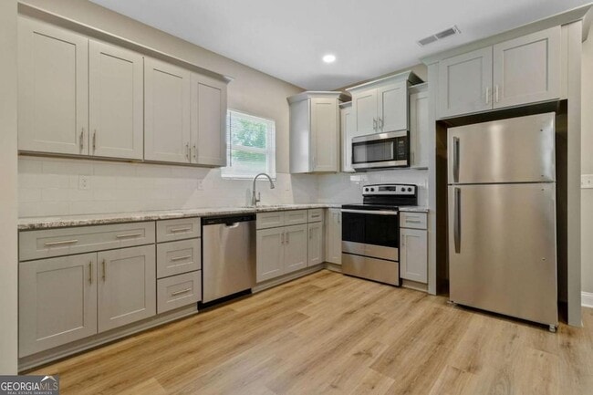 Building Photo - 1211 Spring Creek St SW