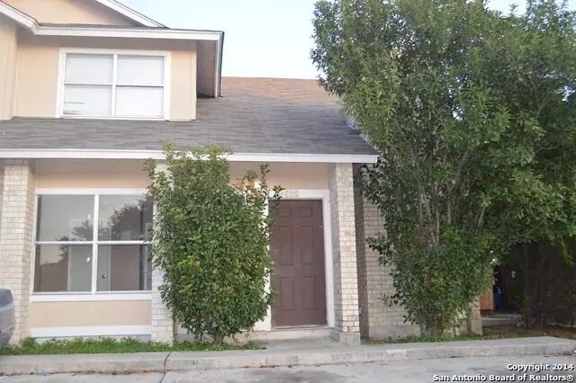 Primary Photo - 7540 Oak Chase