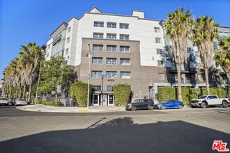 Building Photo - 629 Traction Ave