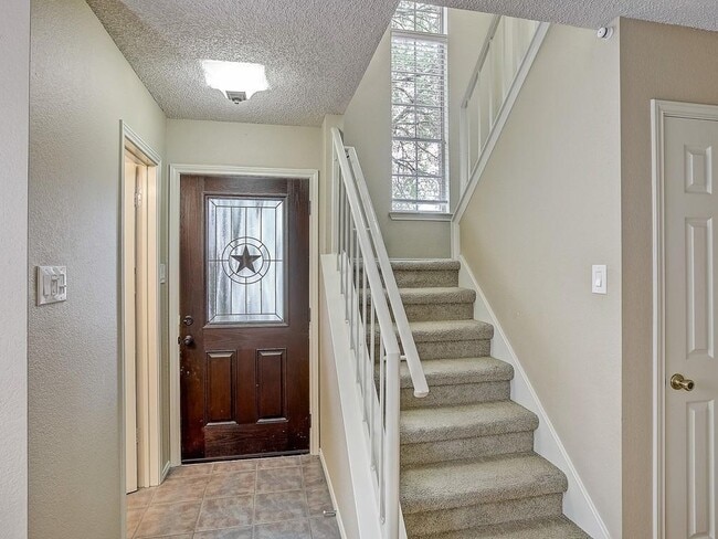Building Photo - 7506 Montaque Dr