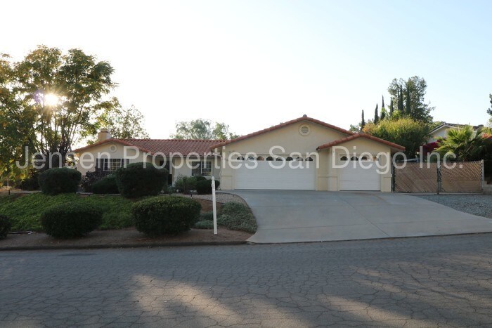 Primary Photo - 4 Bed, 2 Bath Home w/ Trailer/RV Parking