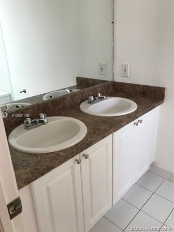 Foto del edificio - 7145 NW 173rd Dr