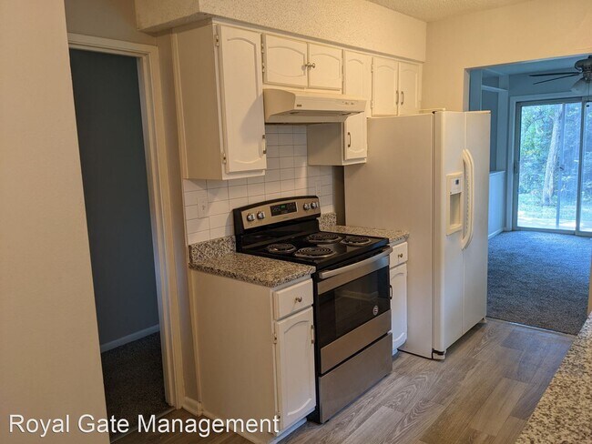 Building Photo - 3 br, 2.5 bath House - 10720 W 88th Terrace