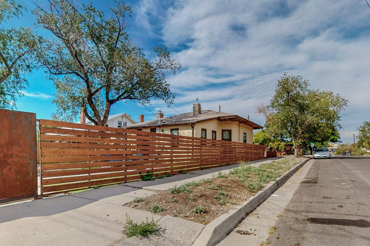 Primary Photo - Historic Bungalow 4 Bedroom 3 (3/4) baths ...