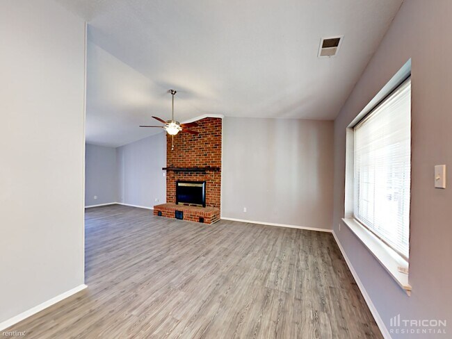 Building Photo - 2518 Studley Rd