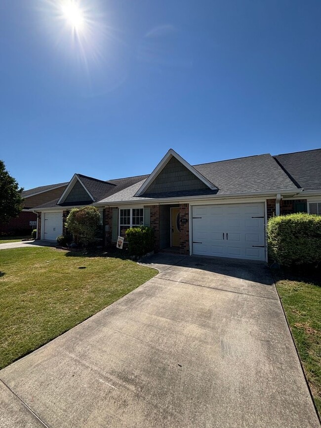 Building Photo - 846 Bryan Cir