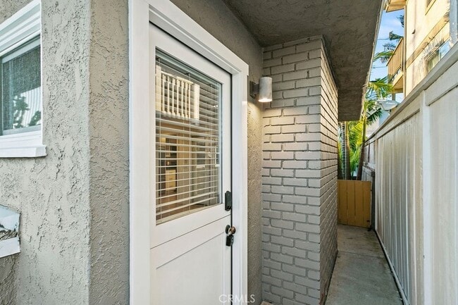 Foto del edificio - 256 Avenida Madrid