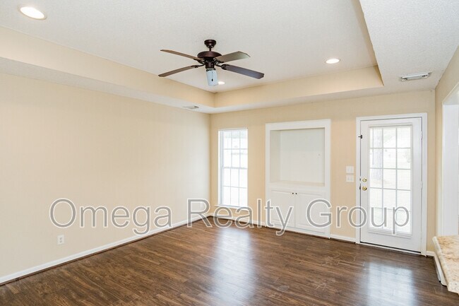 Foto del edificio - 13834 Roanoke Dr