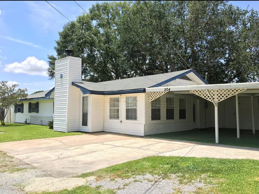 204 St, Houma, LA 70360 House Rental in Houma, LA