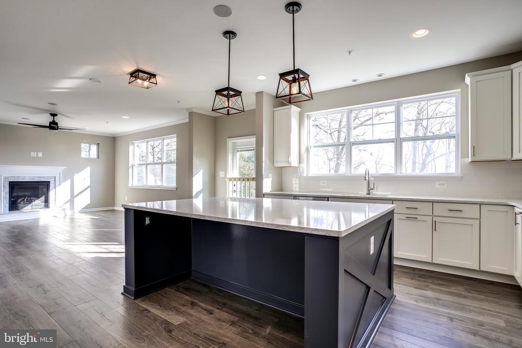 Foto principal - 6215 2nd Ave