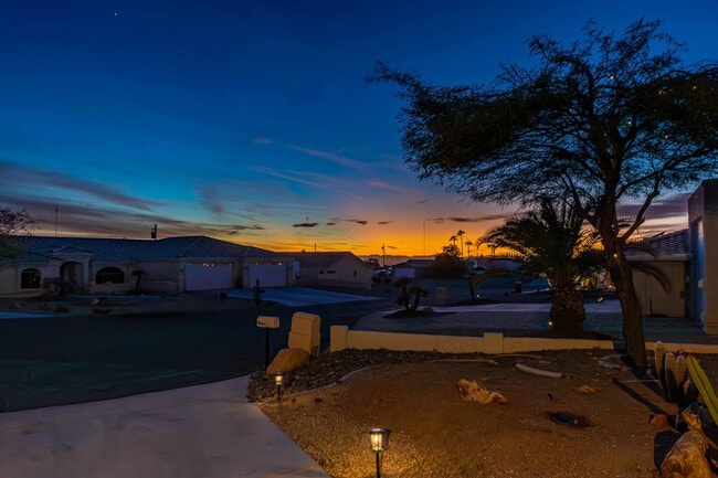 Foto del edificio - 3921 Aloha Ln