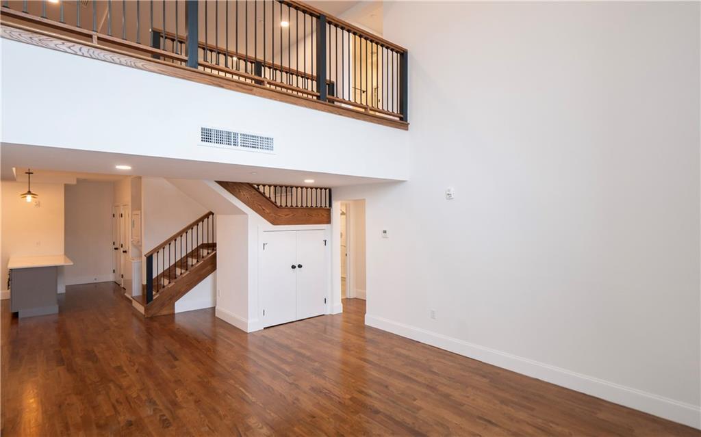 Primary Photo - 15 Cranston Ave