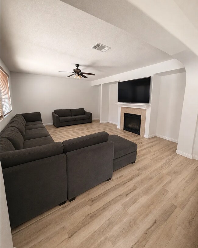 Building Photo - 15188 Riverview Ln