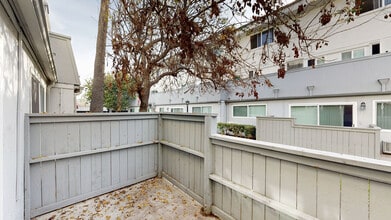 Interior Photo - Rosebeach