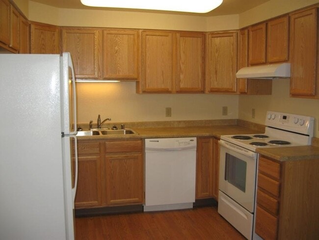 Building Photo - 350 S Santa Claus Ln
