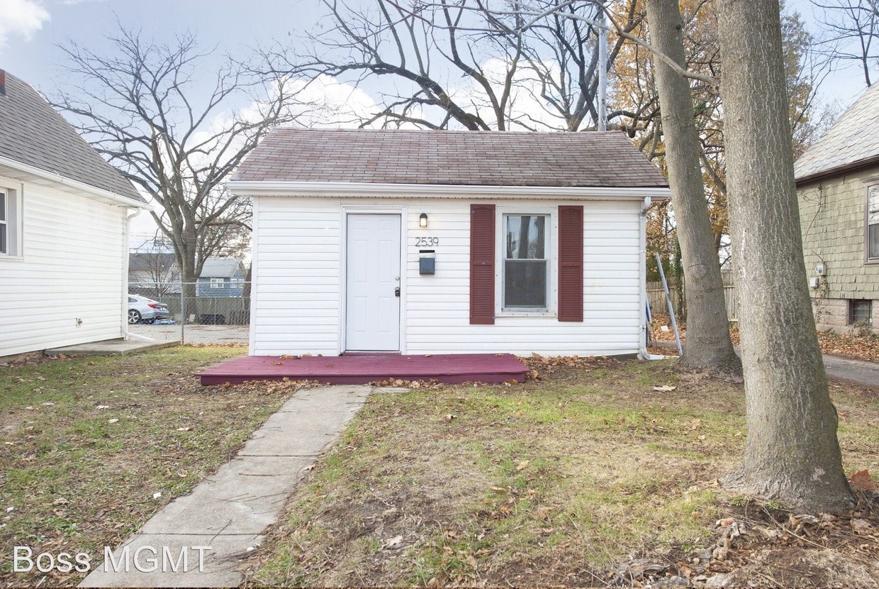 Primary Photo - 1 br, 1 bath House - 2539 Medary Avenue