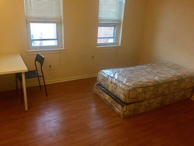 Foto del edificio - 4B2B house | Walking distance to Drexel Un...