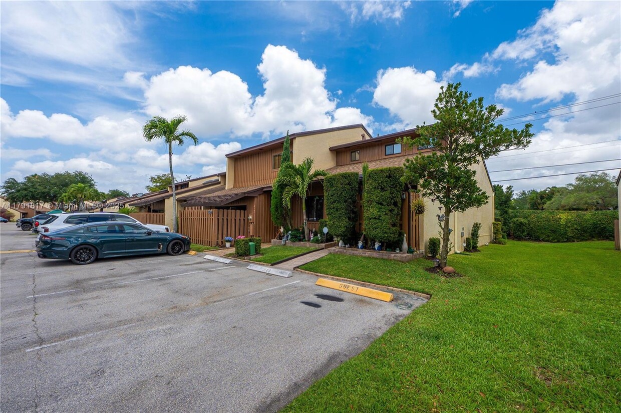 Foto principal - 4161 S Pine Island Rd
