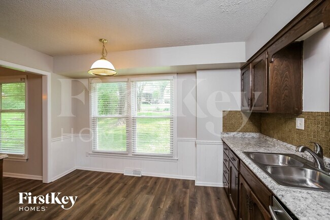 Building Photo - 1108 NE 97th St