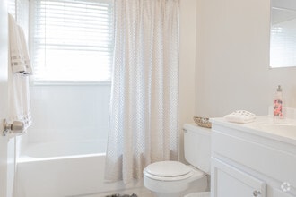 Interior Photo - Ruxton Landing